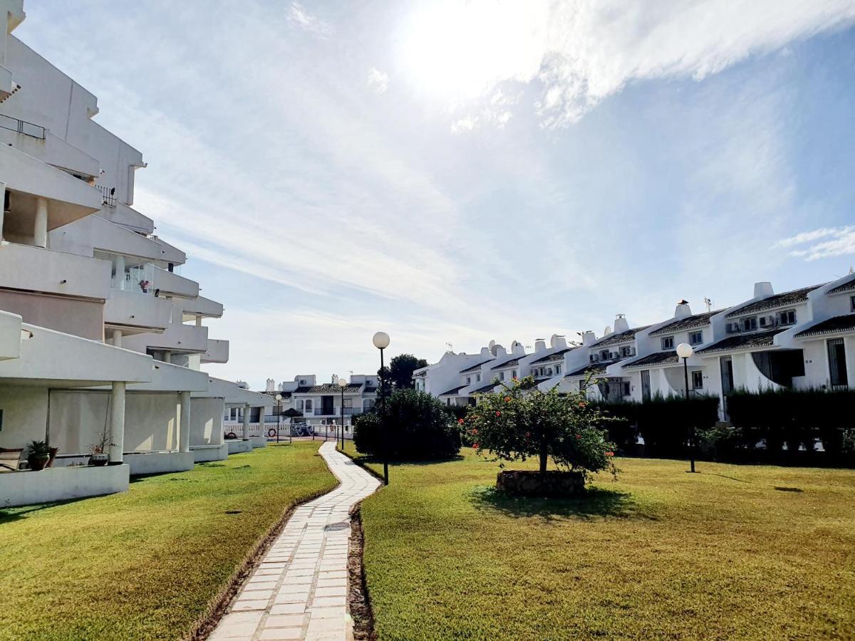Cozy Apartment On The Beach Sitio de Calahonda Exterior foto