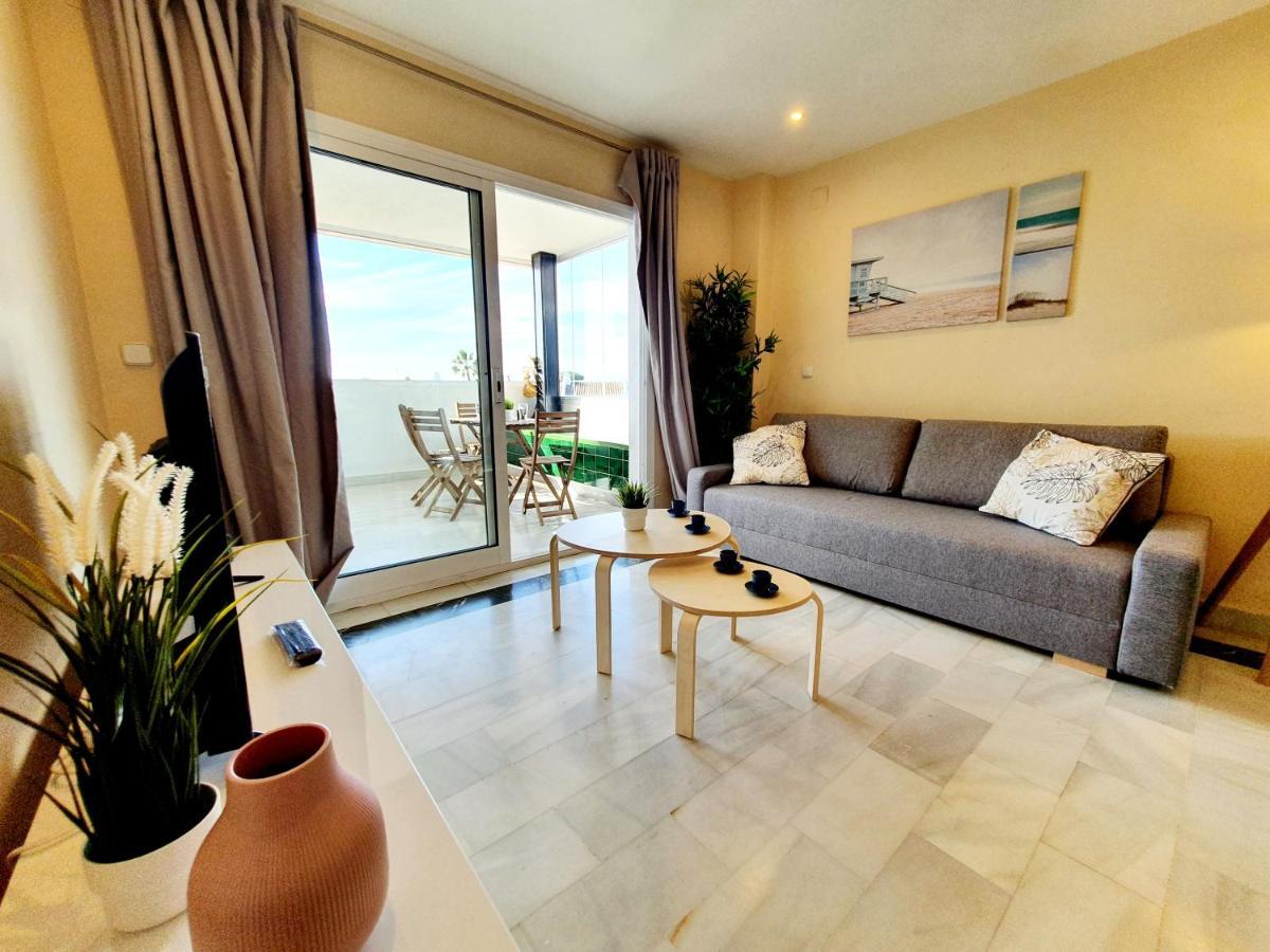 Cozy Apartment On The Beach Sitio de Calahonda Exterior foto