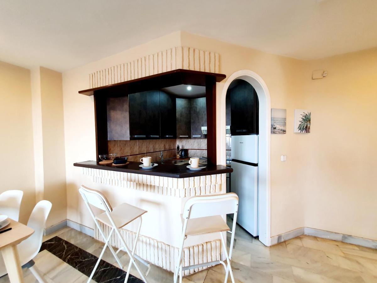 Cozy Apartment On The Beach Sitio de Calahonda Exterior foto
